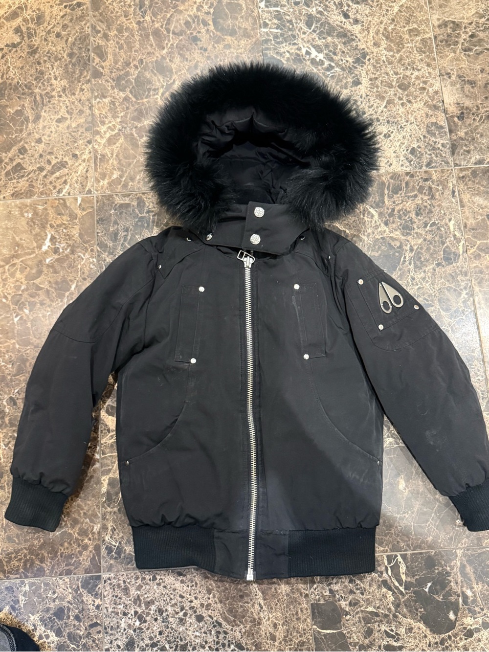 Moose Knuckles Kids Black Hooded Puffer Jacket with Faux-Fur Trim
